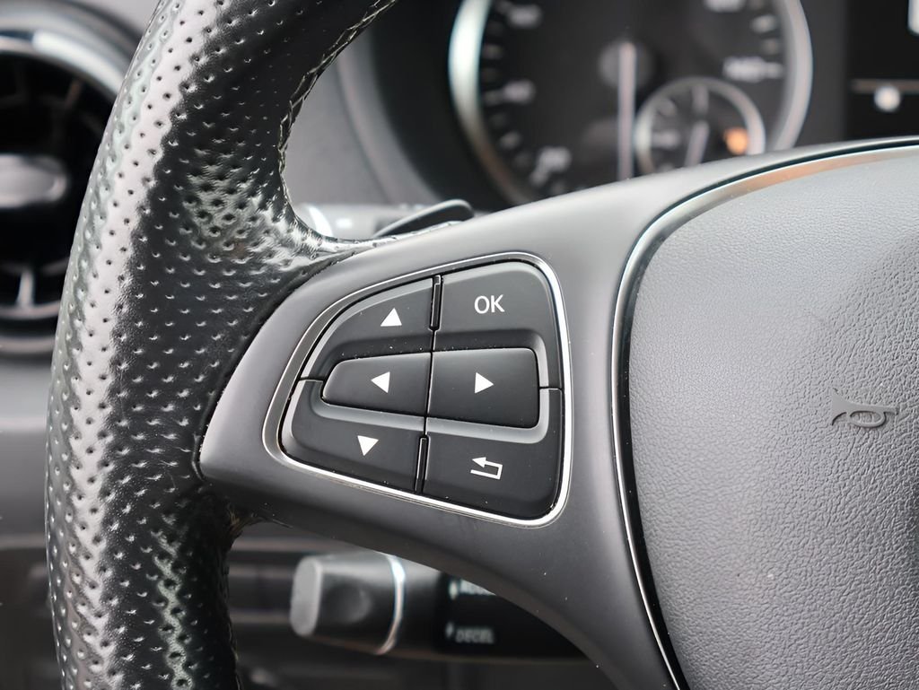 Used 2023 Arctic White Mercedes-Benz Passenger image 29