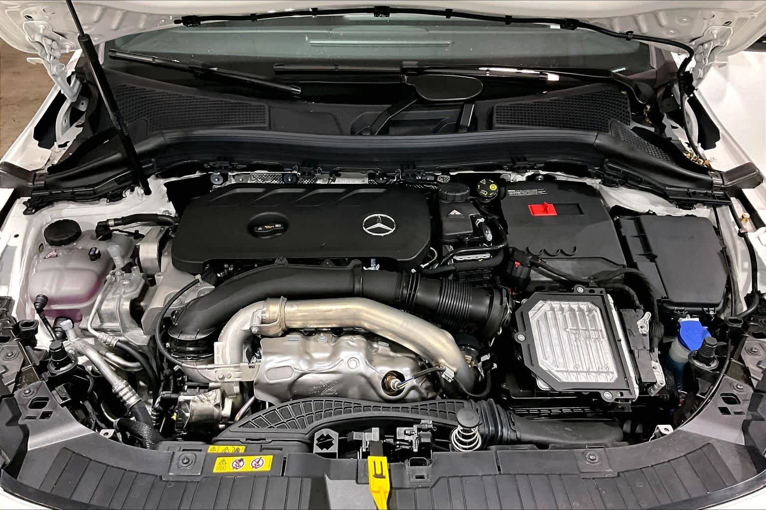 New 2026 Polar White Mercedes-Benz GLA 250 image 15