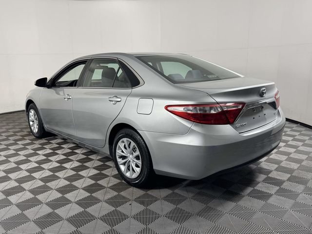 Used 2017  Toyota LE image 8