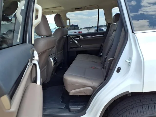 Used 2020 Starfire Pearl Lexus Luxury image 18