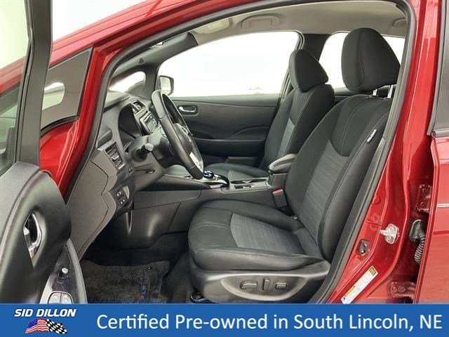 Used 2018 Scarlet Ember Nissan SV image 17