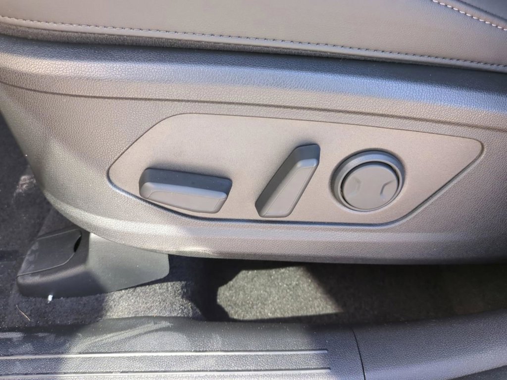 New 2026 Ivory Silver Kia X-Line SX AWD image 23