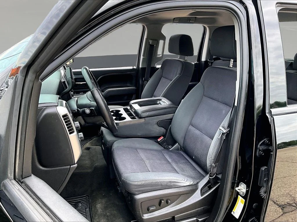 Used 2015 Black Chevrolet LT image 23