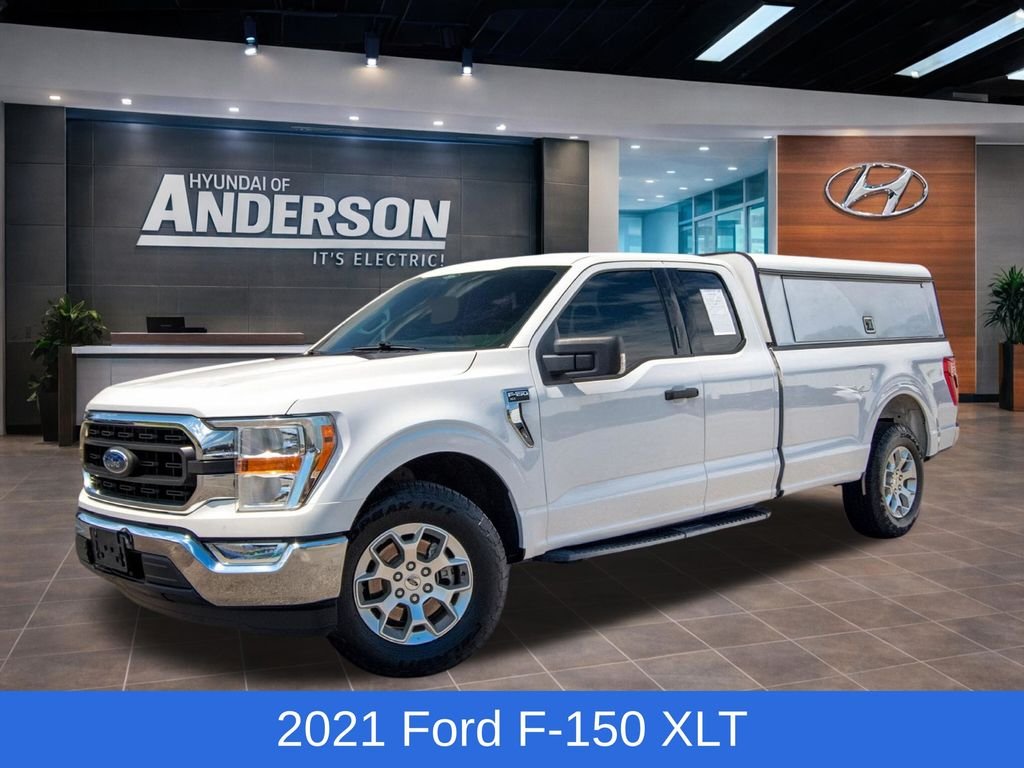 Used 2021 White Ford XLT image 1