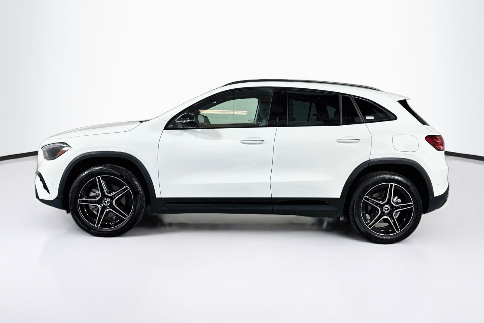 Certified Used 2026 Polar White Mercedes-Benz GLA 250 image 8
