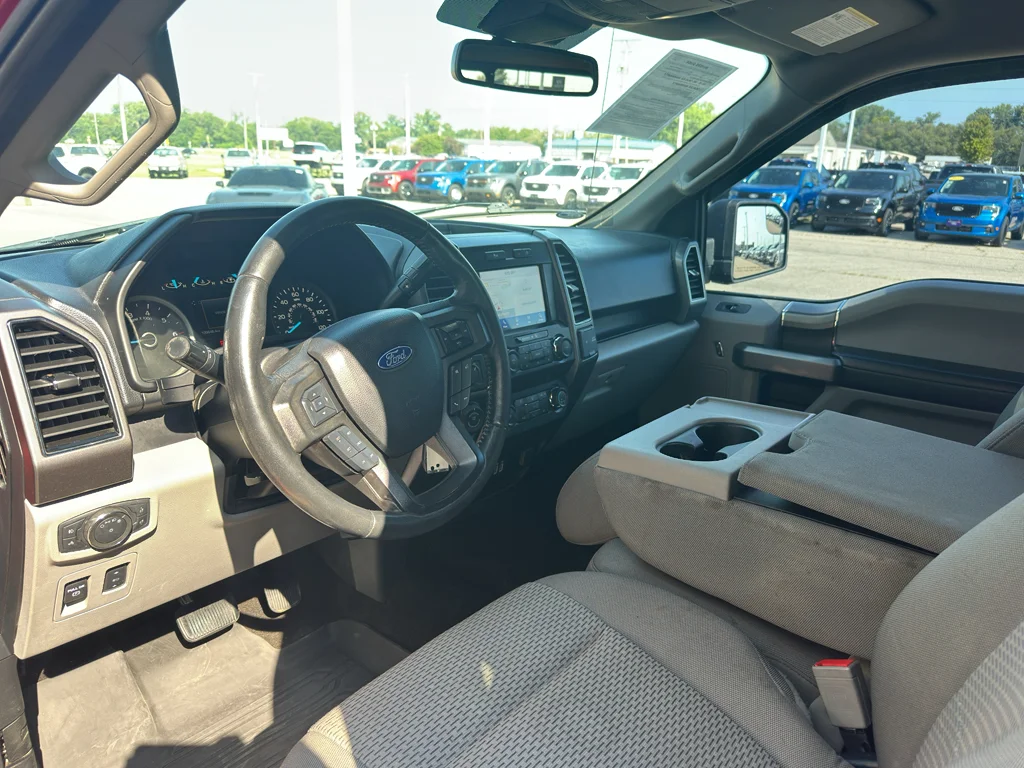 Used 2020 Rapid Red Metallic Tinted Clearcoat Ford XLT image 2