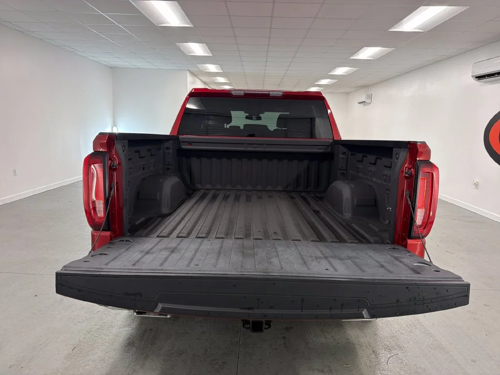 Used 2023 VOLCANIC RED TINTCOAT GMC SLT image 8