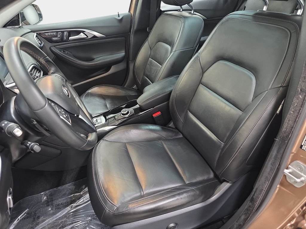 Used 2017 Liquid Copper INFINITI Premium image 13