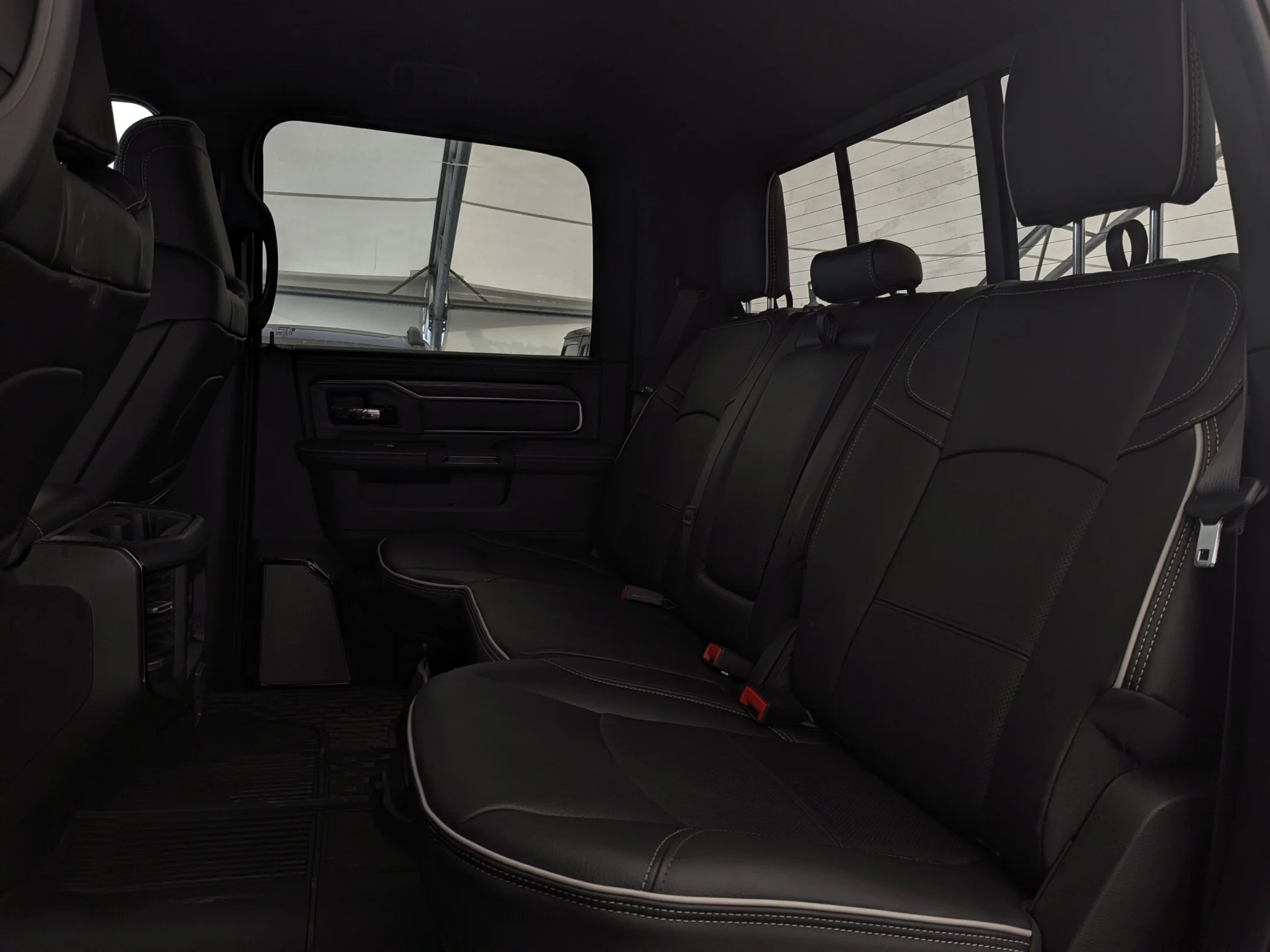 New 2026 Black RAM Rebel - - Level 2 Grp - Rear Air Suspension - 14.4 Uconnect NAV - 5th Wheel/Gooseneck Prep & More! image 31