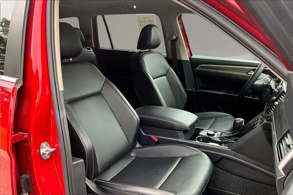 Used 2021 Red Metallic Volkswagen SEL image 29
