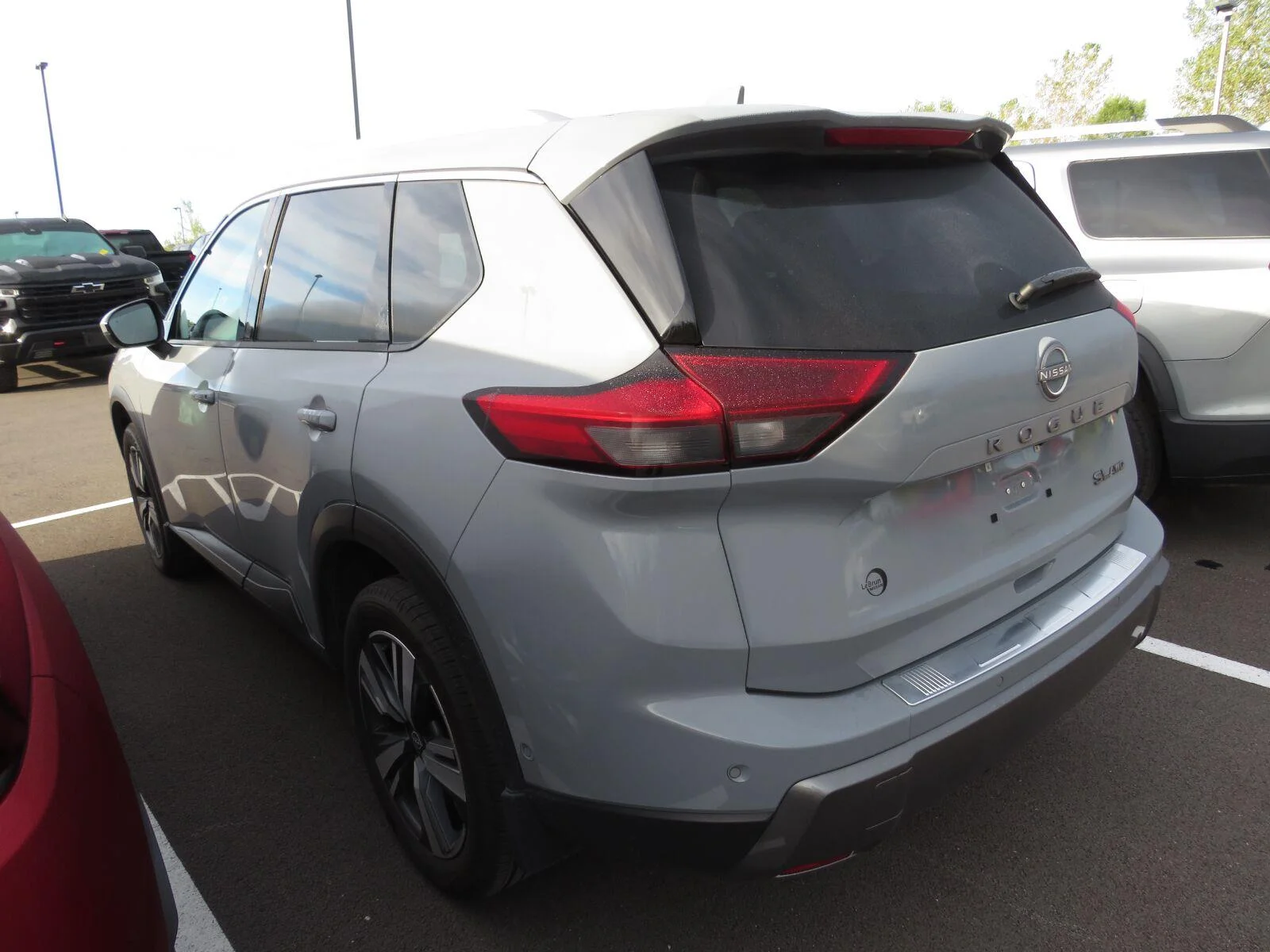 Used 2024 Boulder Gray Pearl Nissan SL image 12