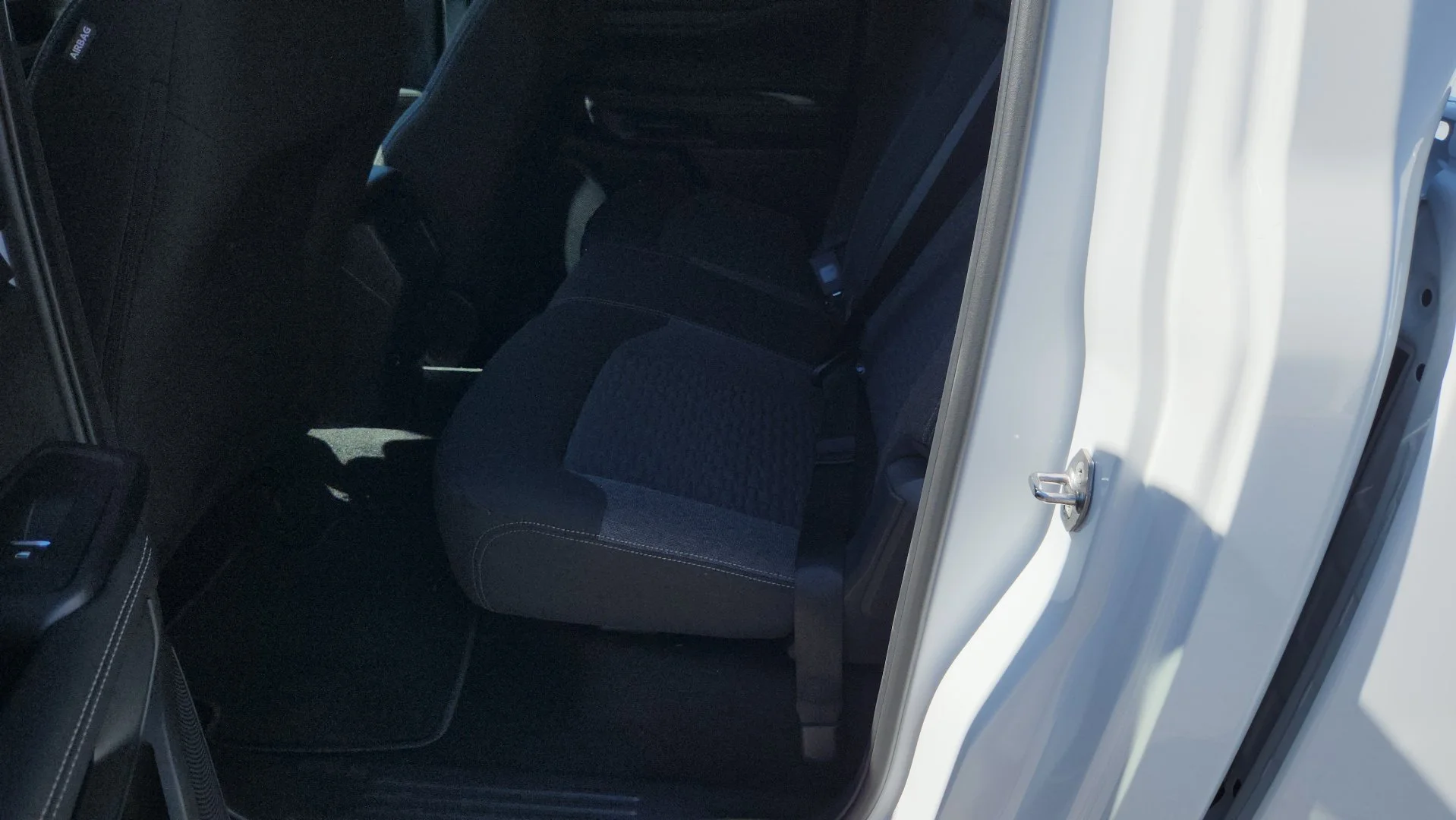 New 2026 Oxford White Ford XLT image 15