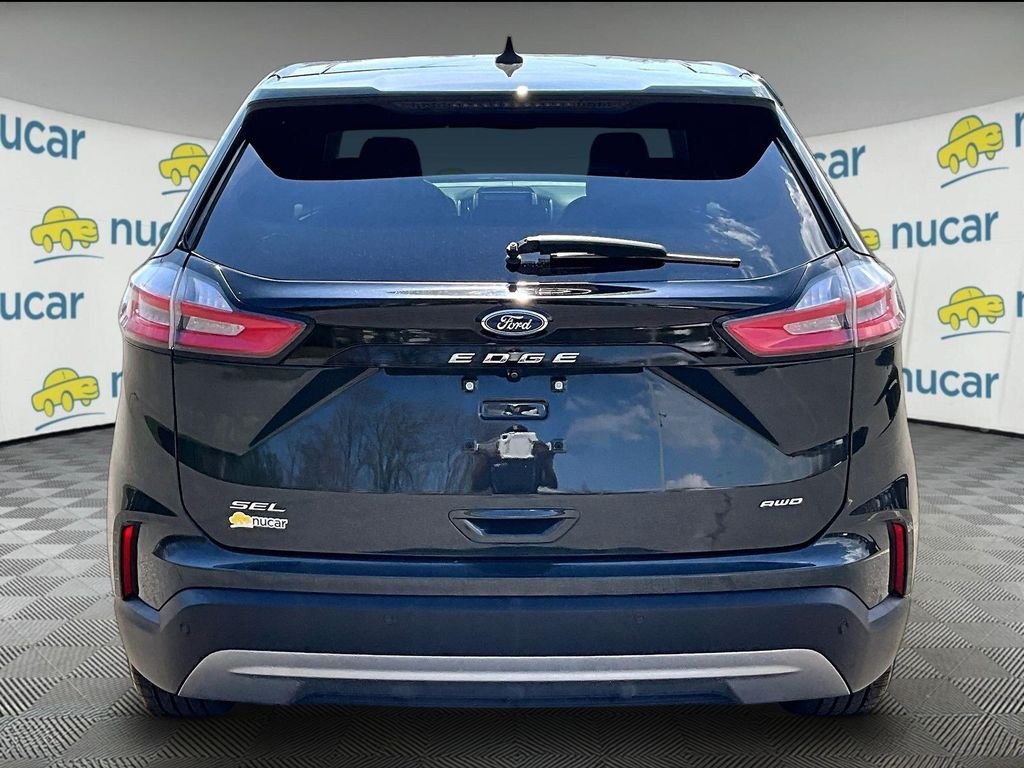 Used 2022 Green Ford SEL image 5
