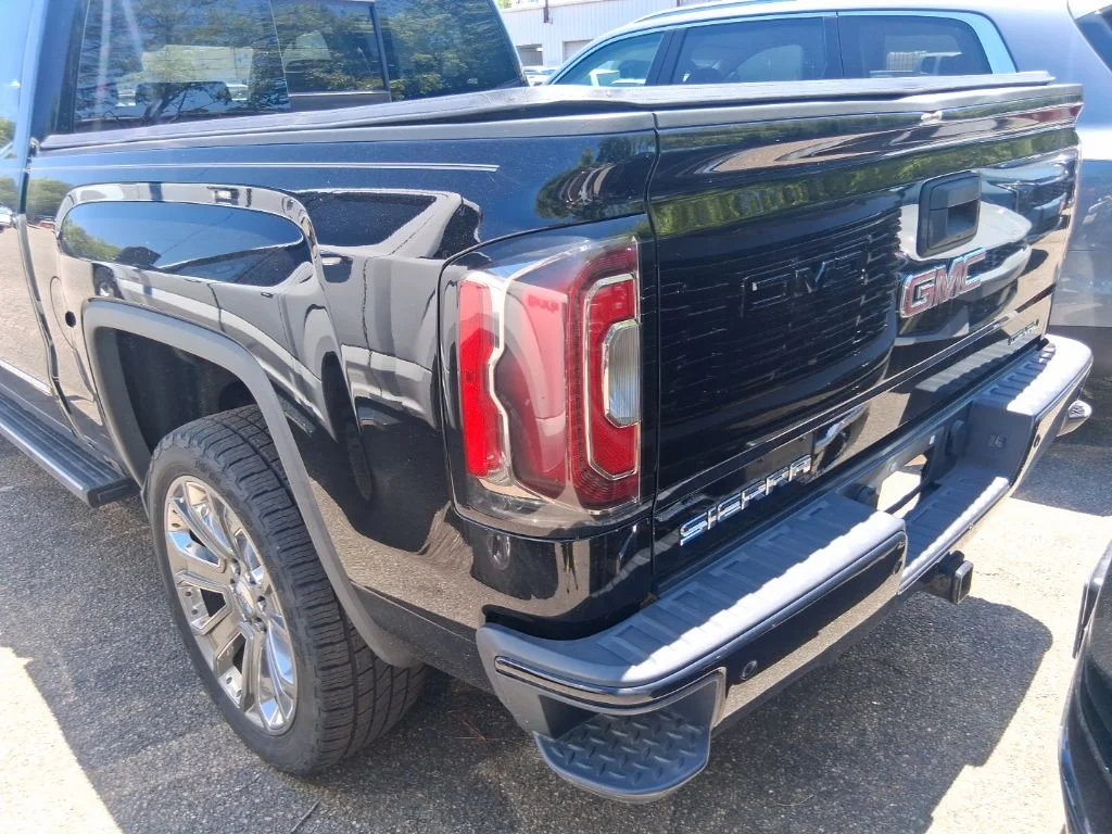 Used 2016 Black GMC Denali image 15