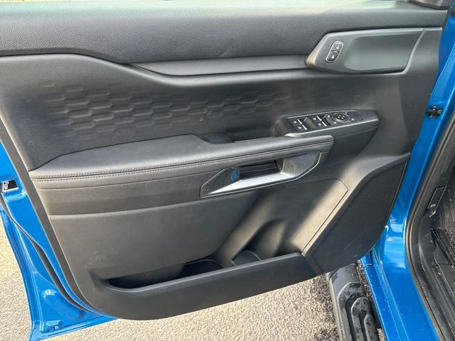New 2025 Velocity Blue Metallic Ford XLT image 17