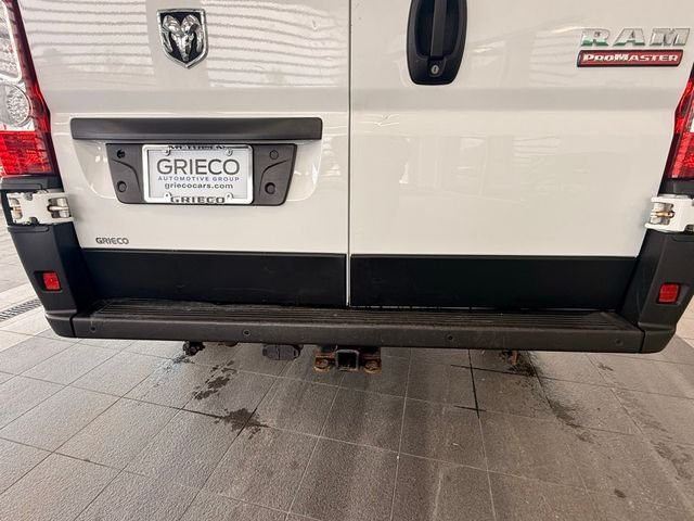 Used 2022 White Ram Base image 11