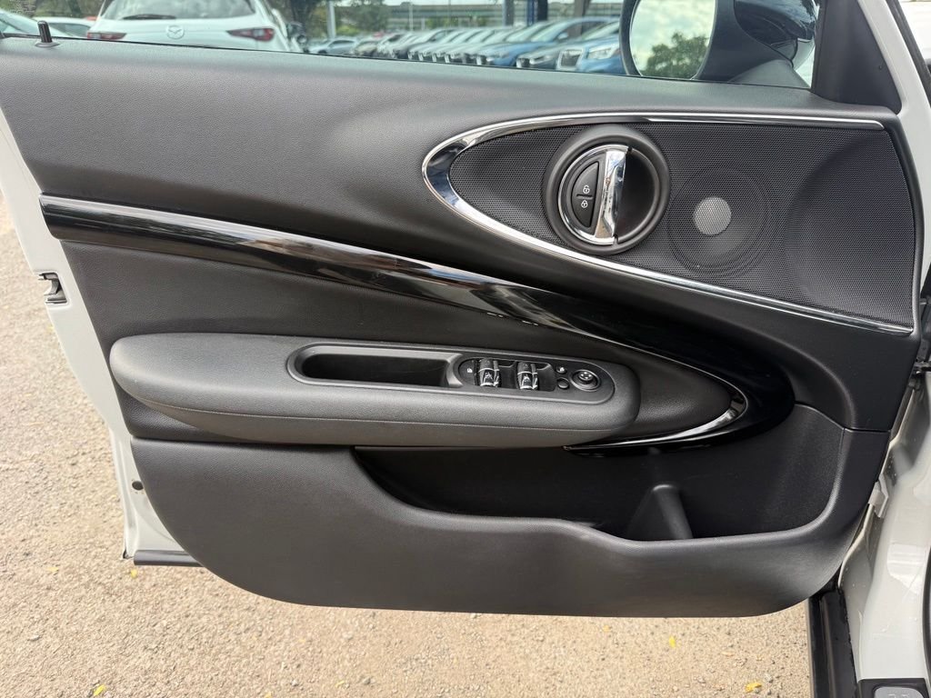 Used 2019  MINI  image 23