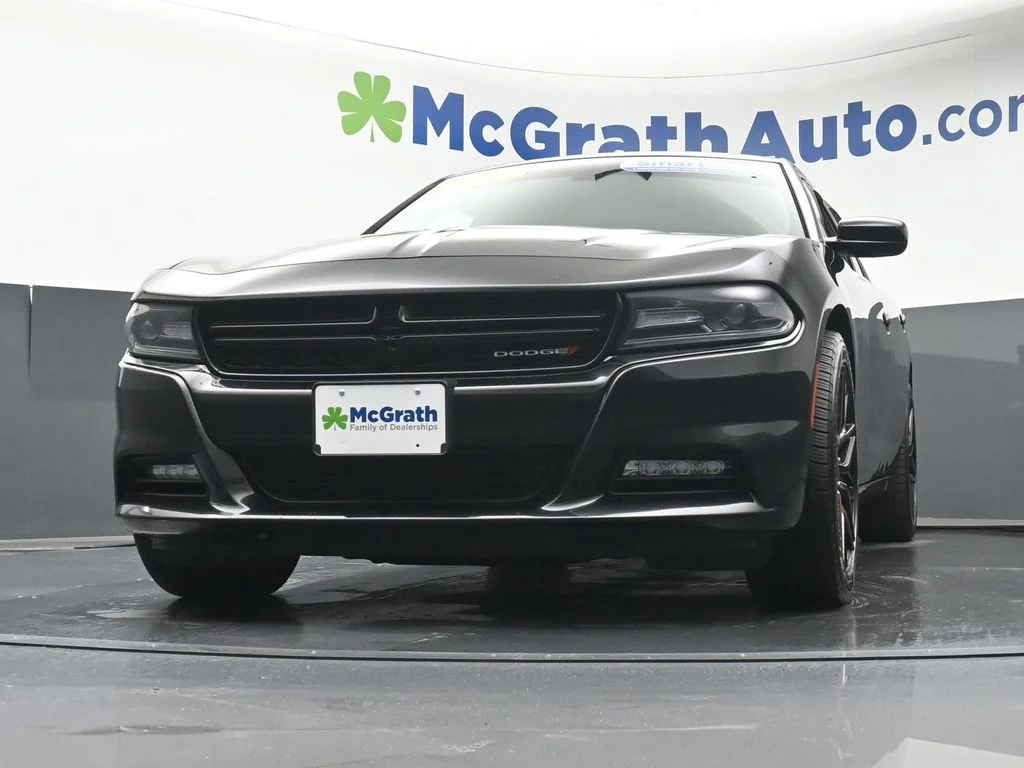 Used 2017 Black Dodge SXT image 7