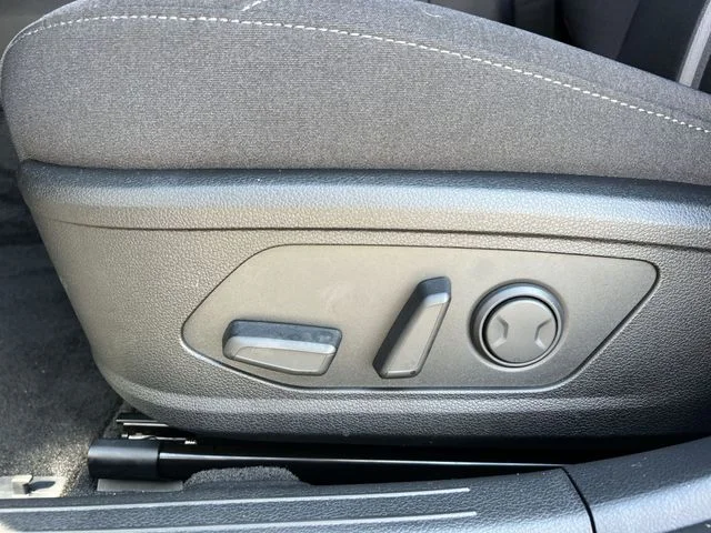 Used 2026 Gray Hyundai SEL Sport image 34
