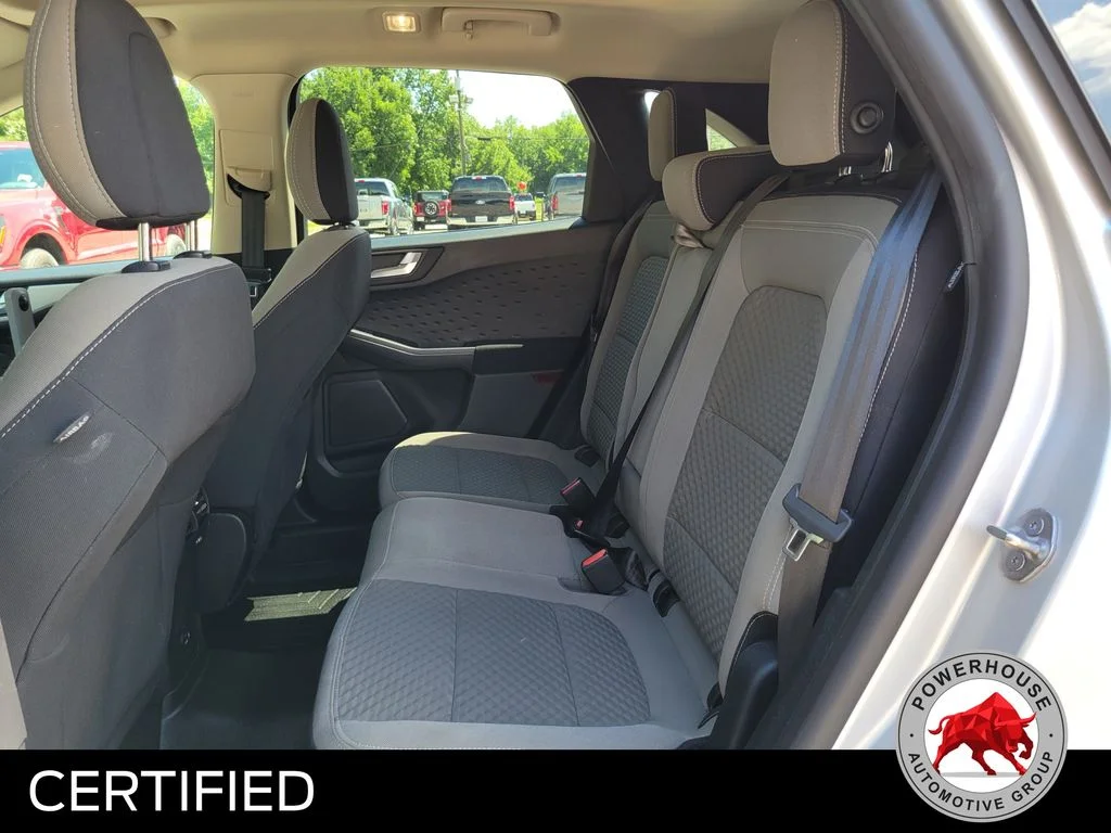 Used 2020 Silver Ford SE image 16