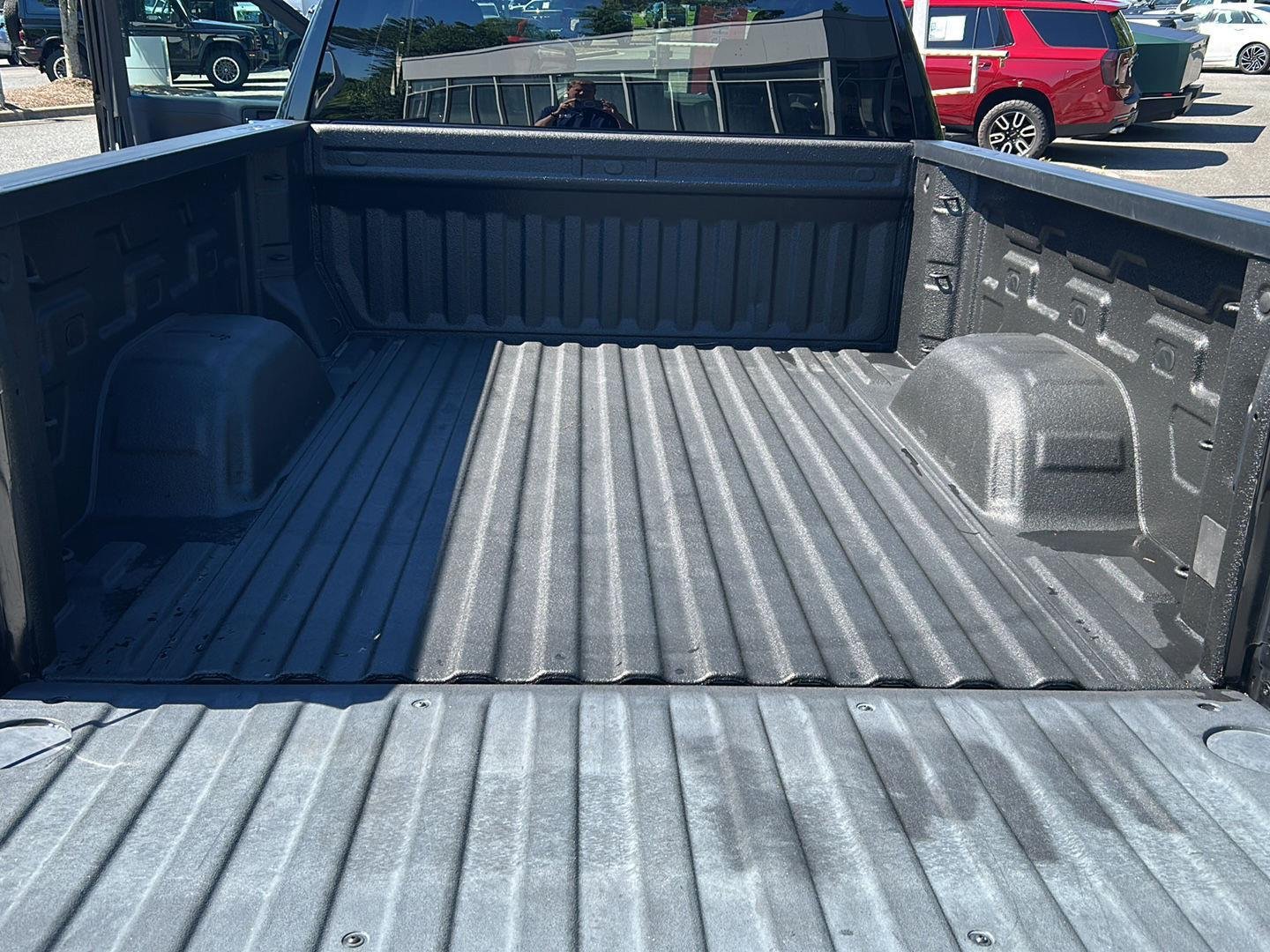 Used 2019 Onyx Black GMC SLE image 15