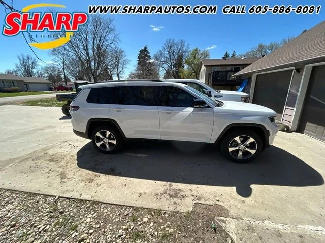 2022 Jeep Grand Cherokee L Limited 4x4's photo
