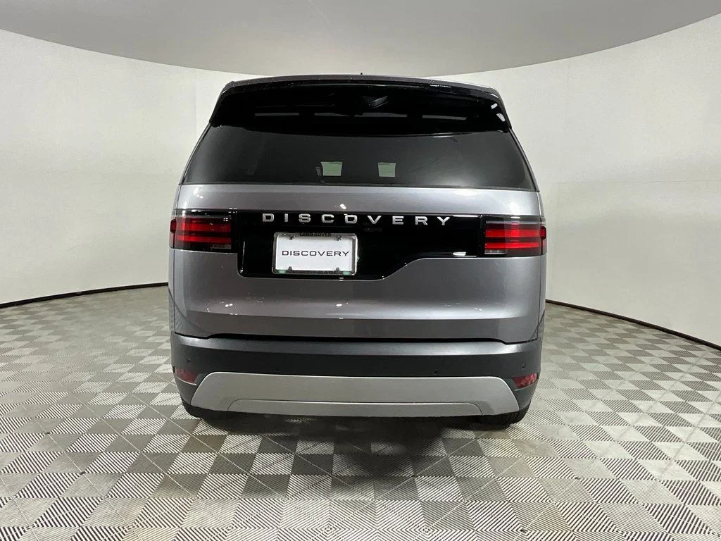 New 2026 Eiger Grey Metallic Land Rover S image 7