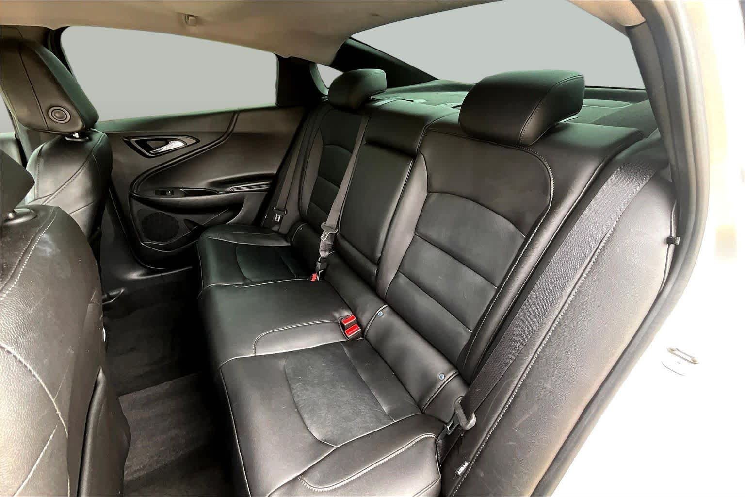 Used 2017 Silver Ice Metallic Chevrolet LT image 21