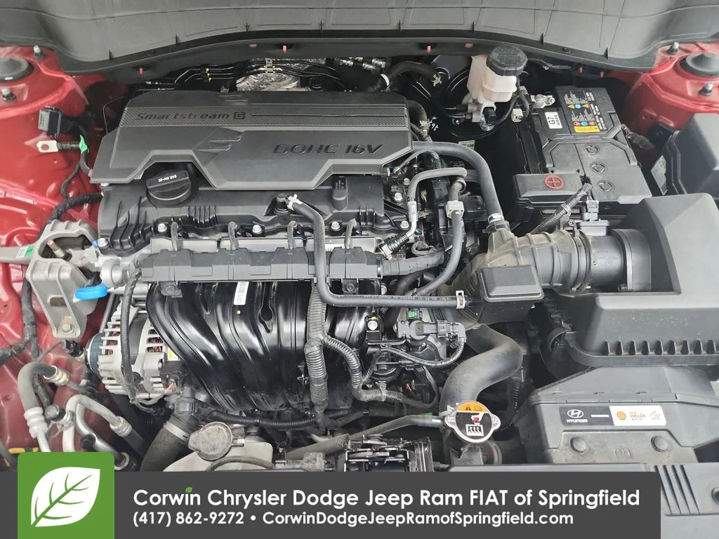 Used 2025 Red Hyundai SEL image 34
