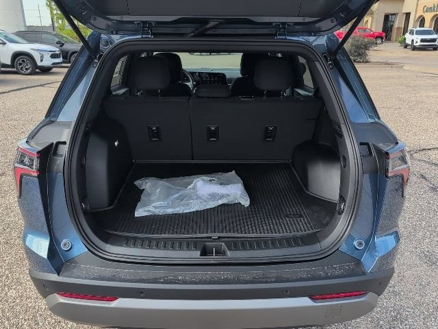 New 2027 Lakeshore Blue Metallic Chevrolet LT image 19