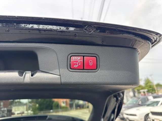Used 2021  Mercedes-Benz GLC 300 image 22