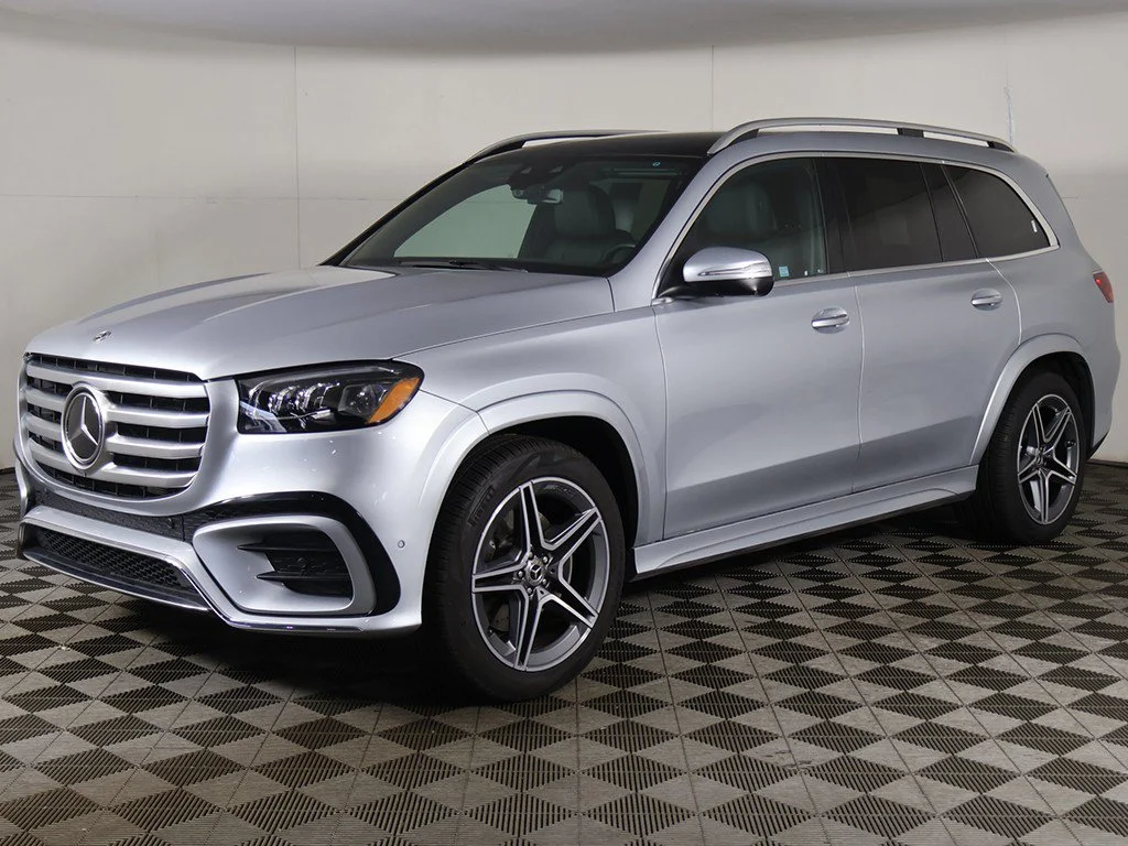 Used 2025 Silver Mercedes-Benz GLS 450 image 12