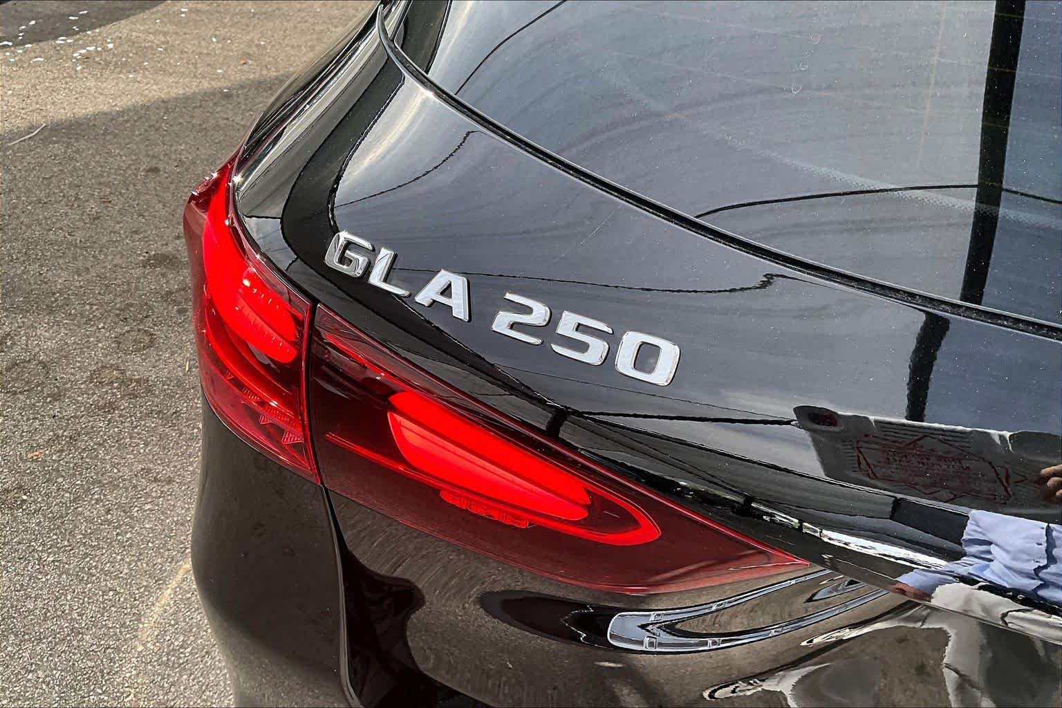New 2026 Night Black Mercedes-Benz GLA 250 image 7