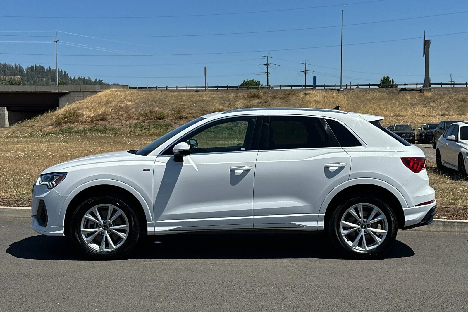 Used 2025  Audi Premium image 6