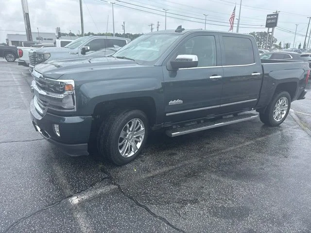Used 2018 Gray Chevrolet High Country image 9