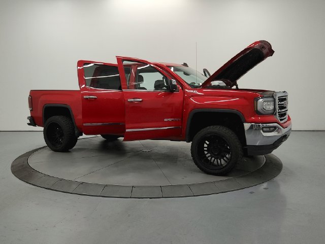 Used 2017 Red GMC SLT image 10