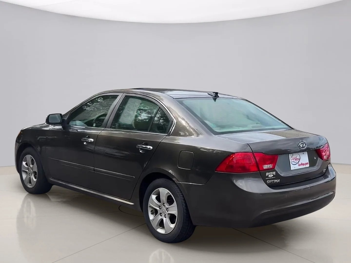 Used 2009 Gray Kia LX image 3