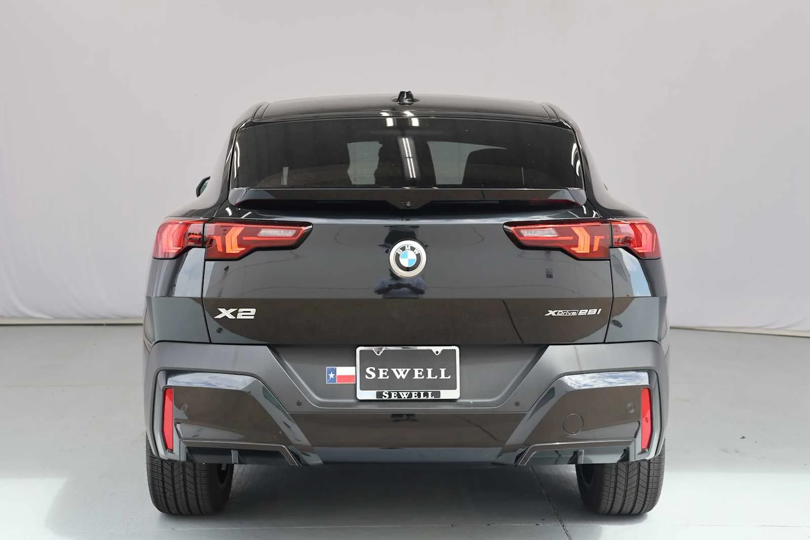 Certified Used 2025 Black Sapphire Metallic BMW xDrive28i image 6