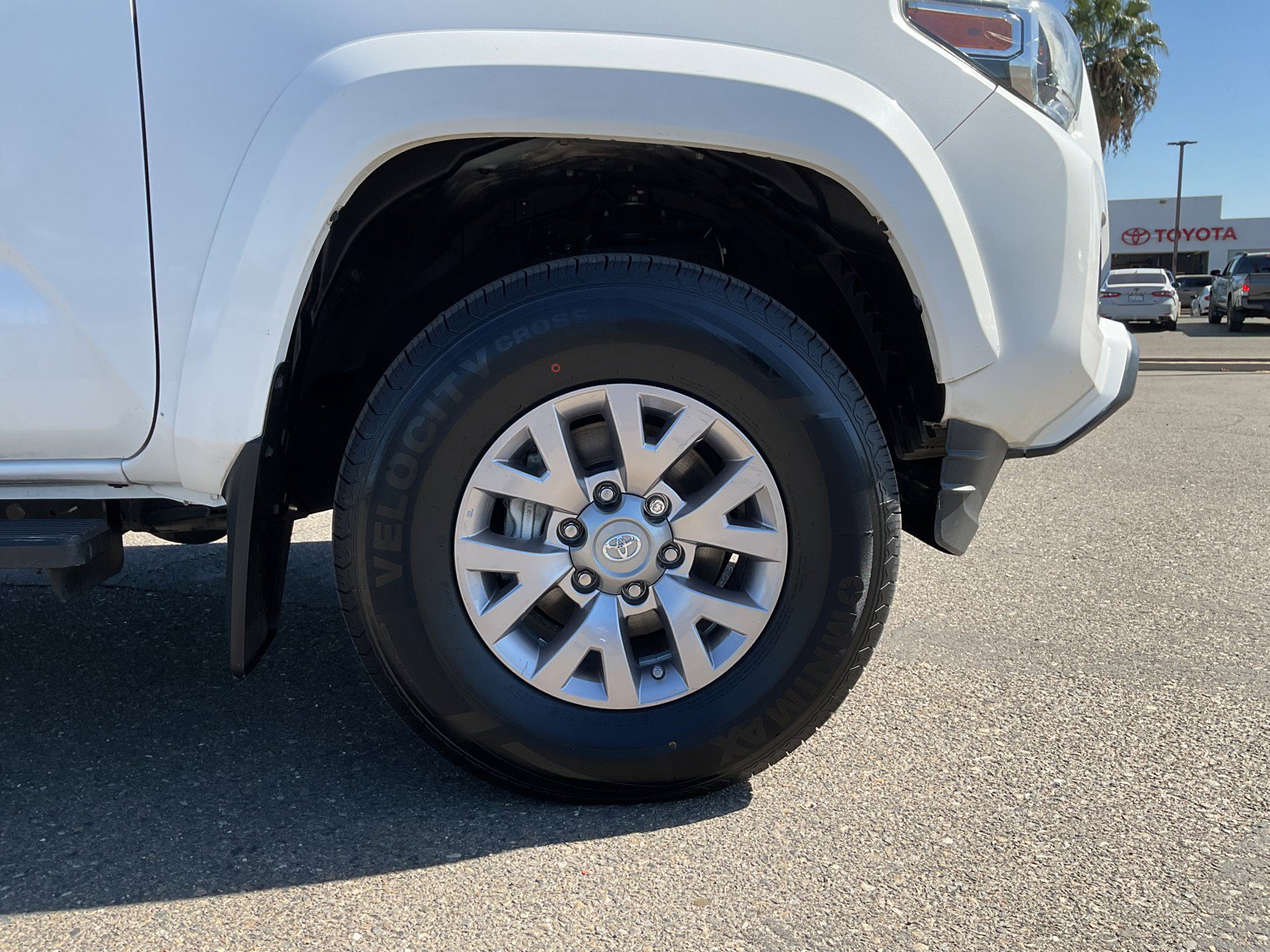 Used 2017 Super White Toyota SR5 image 10