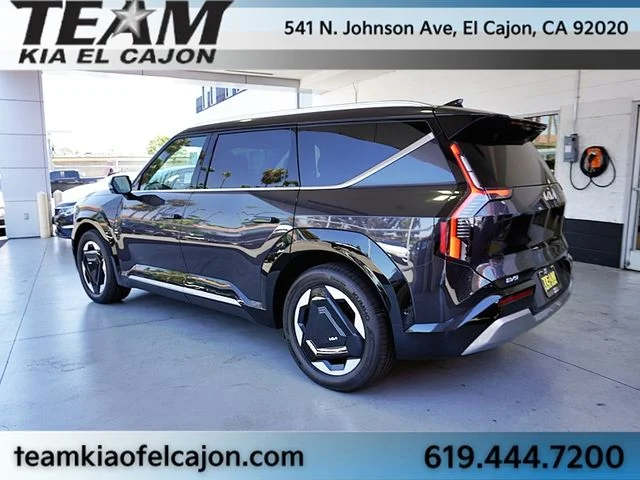 New 2026 Gray Kia Land image 8