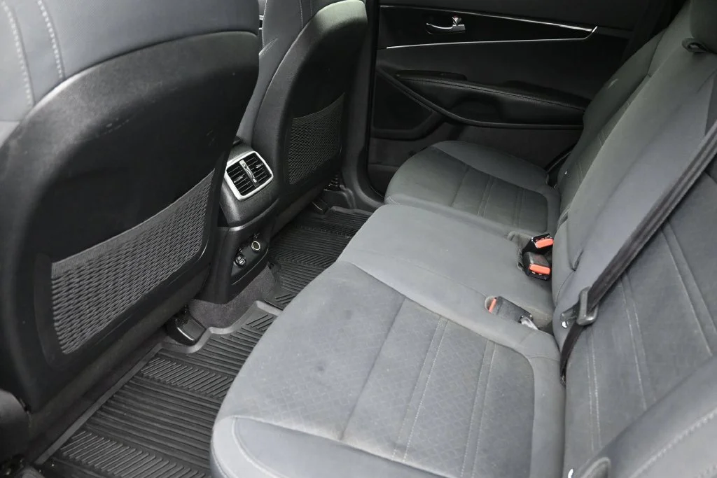 Used 2016 Silver Kia LX image 12