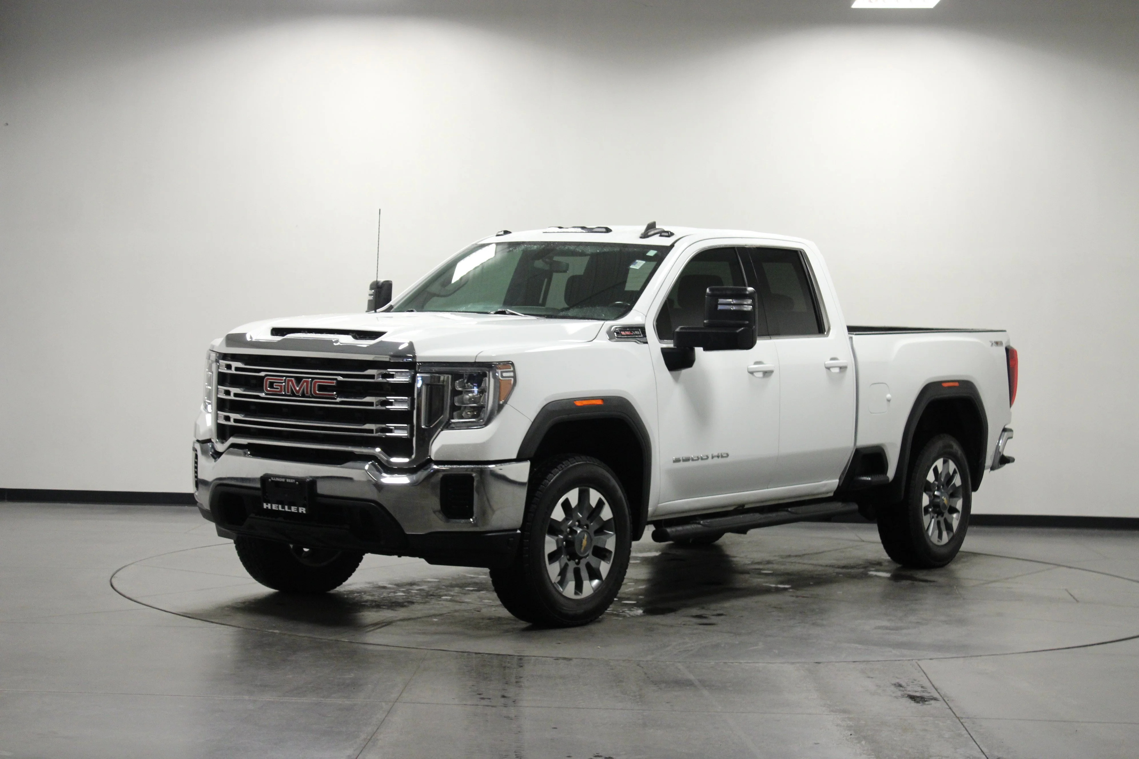 Used 2021 Summit White GMC SLE image 8