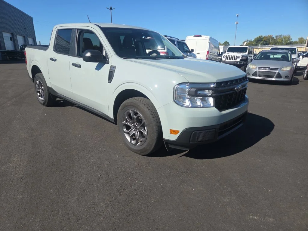 Used 2024 Green Ford XLT image 19