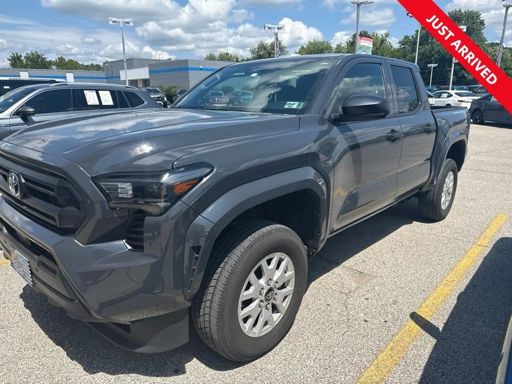 Used 2024  Toyota SR image 1