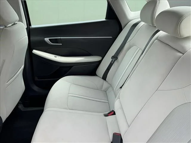 Used 2024 Blue Hyundai SEL image 10