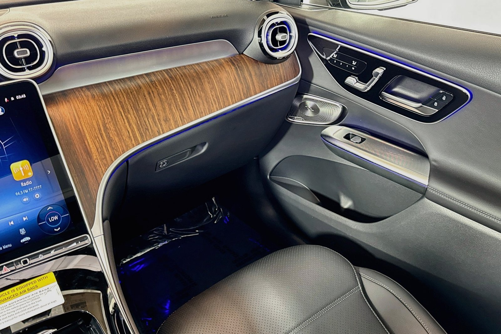 New 2026 Verde Silver Metallic Mercedes-Benz GLC 300 image 21