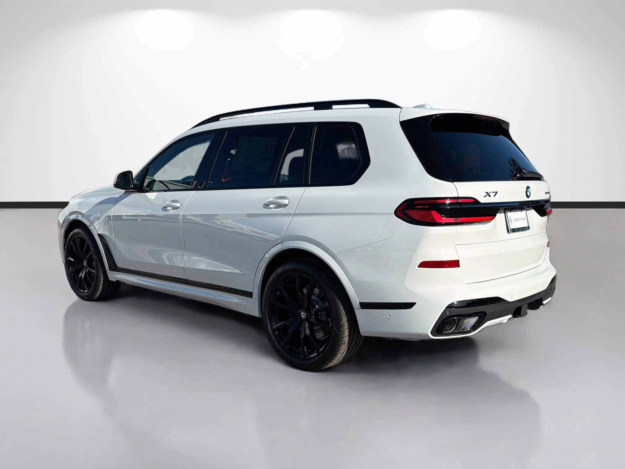 New 2027 Alpine White BMW xDrive40i image 5