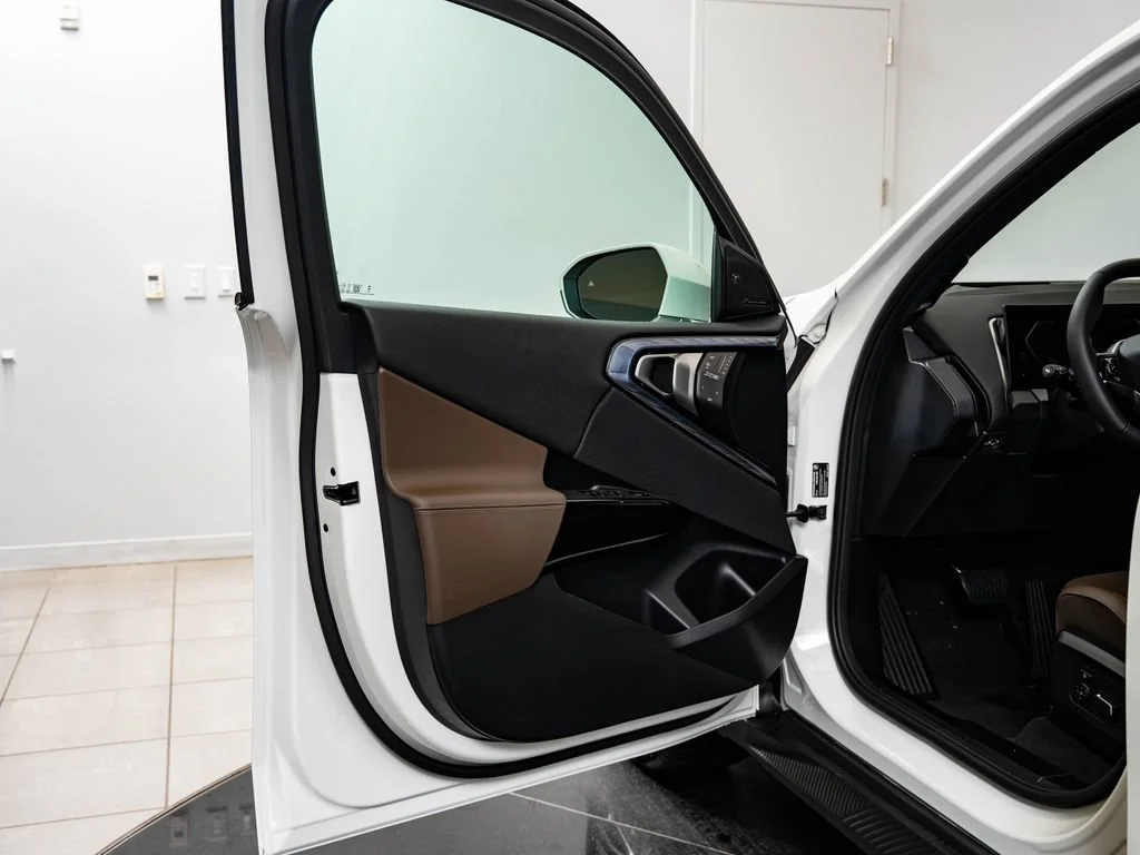 New 2026 Alpine White BMW 30 xDrive image 27