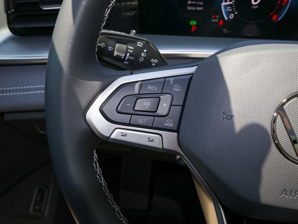 New 2026 Silver Volkswagen 2.0T SE image 25
