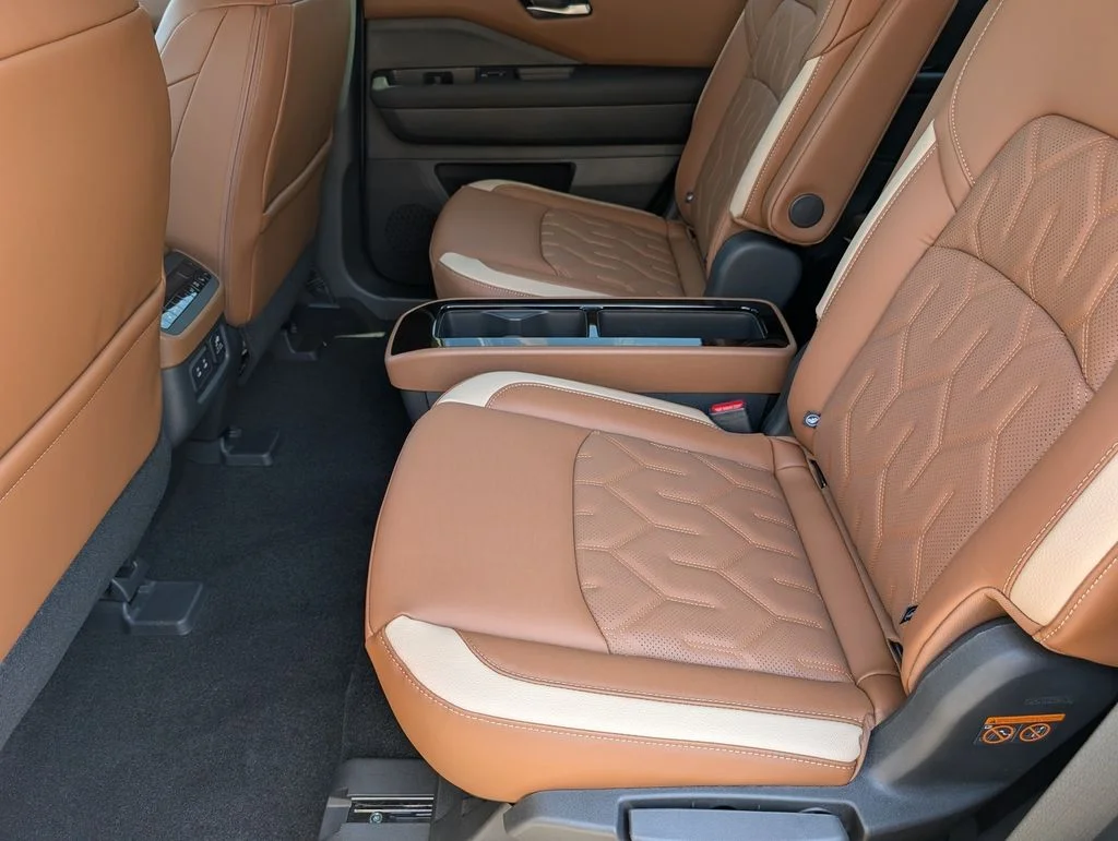 New 2026 Everest White Pearl TriCoat Nissan Platinum image 18